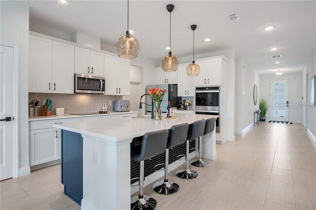 Building Photo - 18863 Rawson St