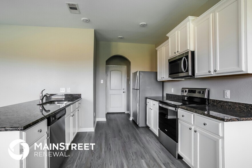 Building Photo - 25189 Dickens Dr