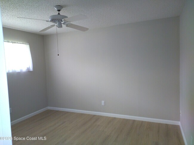 Building Photo - 530 Rio Ln