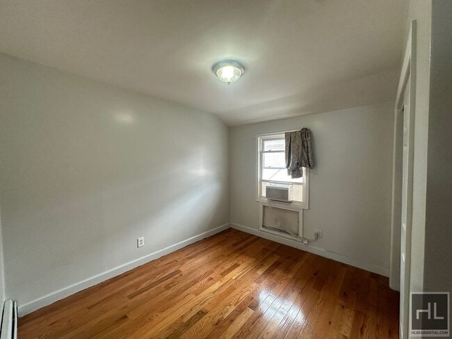 Building Photo - 122 PLACE