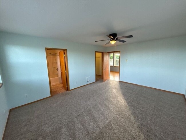 Building Photo - 1740 Glen Creek Rd NW