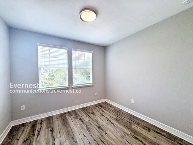 Building Photo - 28892 Perilli Pl