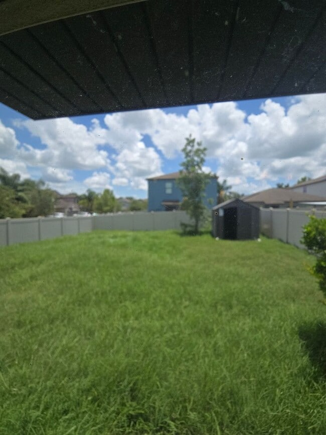 Building Photo - Gorgeous 4-Bedroom, 2.5-Bathroom Home in R...