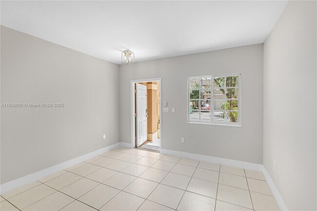 Building Photo - 942 SW 147th Ct