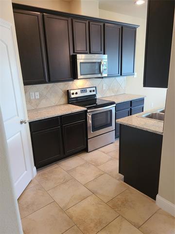 Building Photo - 3102 Flowering Springs Dr