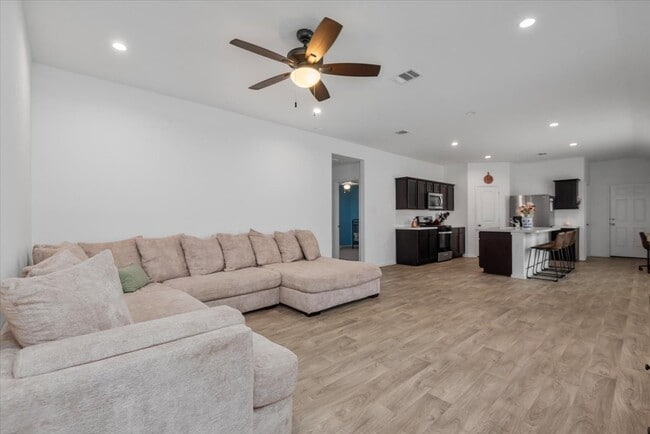 Building Photo - 14208 Fern Meadows Dr