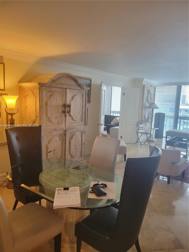 Building Photo - 2333 Brickell Ave