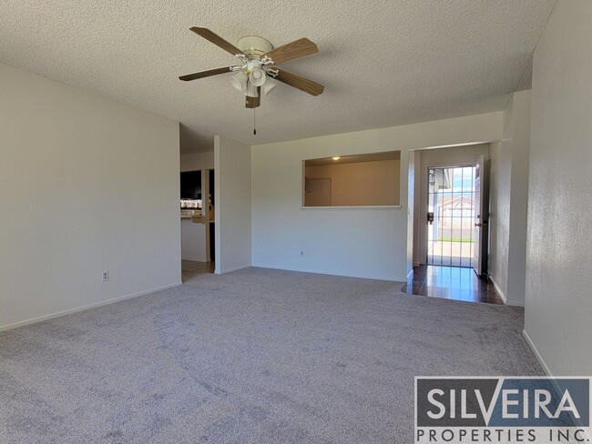 Building Photo - Charming 3 bed 2 bath home in Santa Maria
