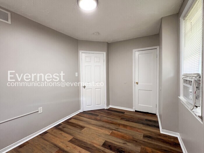 Building Photo - 1049 E Patapsco Ave