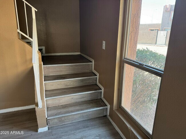 Building Photo - 1424 N 53rd Ave
