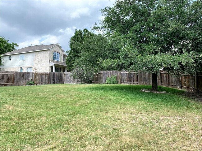 Building Photo - 1720 Chasewood Dr