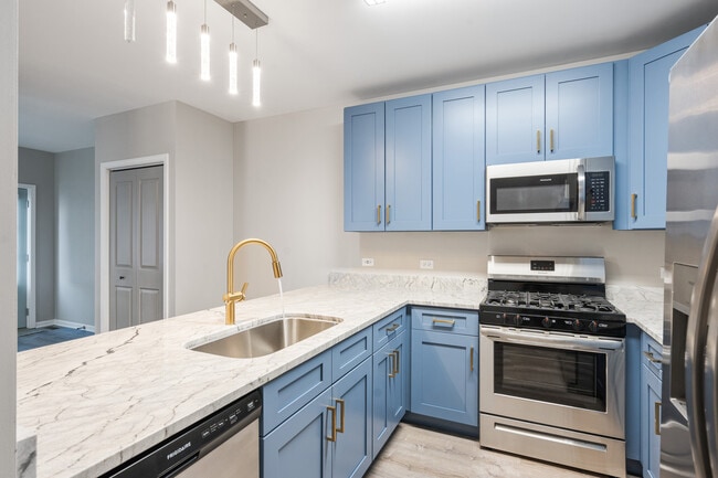 Building Photo - 5 S Virginia Rd