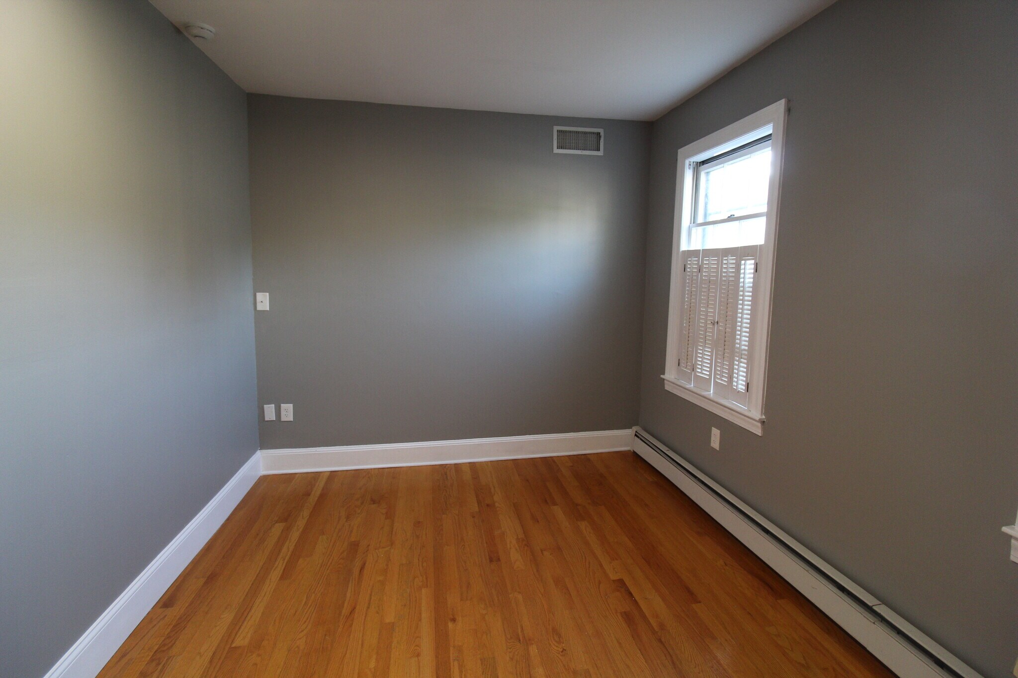 Building Photo - 260 Brookline St