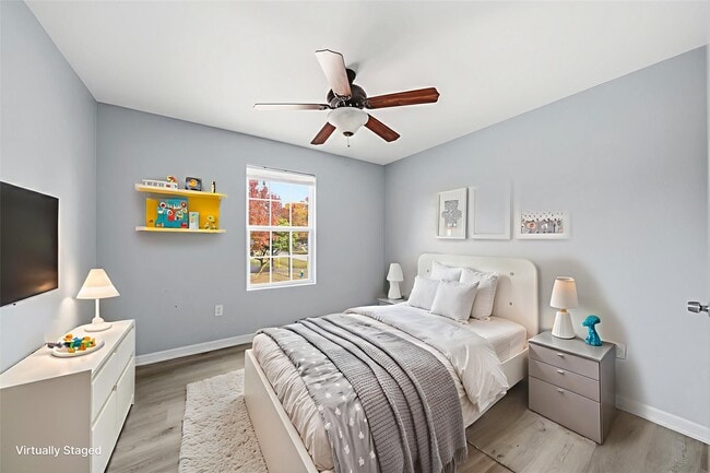 Building Photo - 8595 Parkway Dr