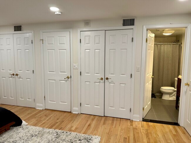 Building Photo - 139 Garden St