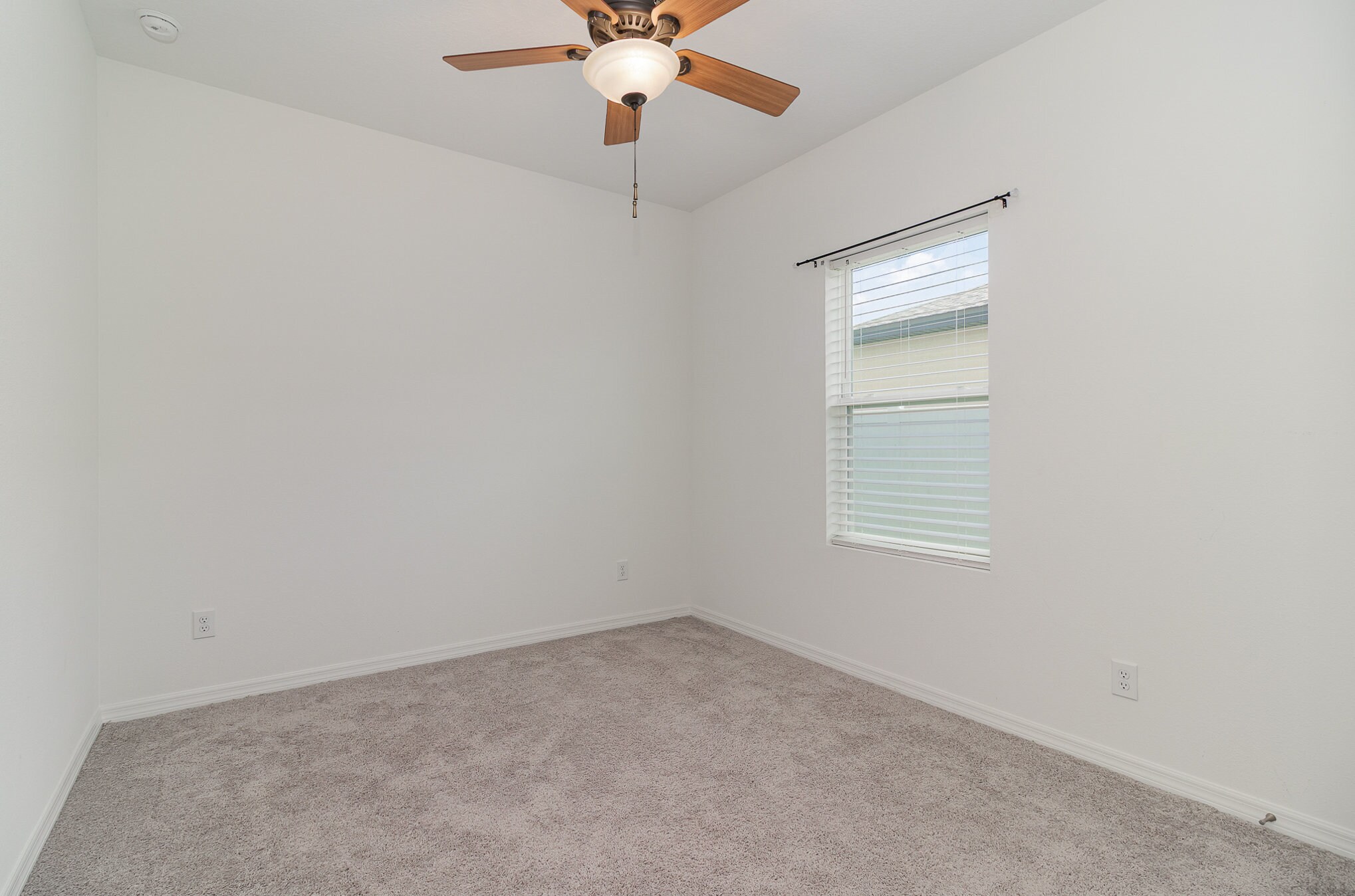 Building Photo - 5876 Bovine Dr