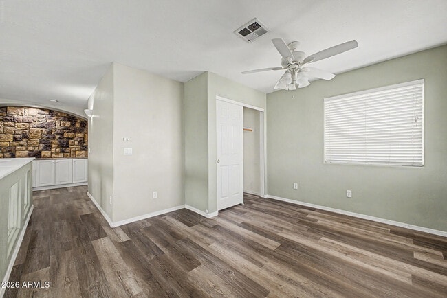 Building Photo - 13166 W Cypress St