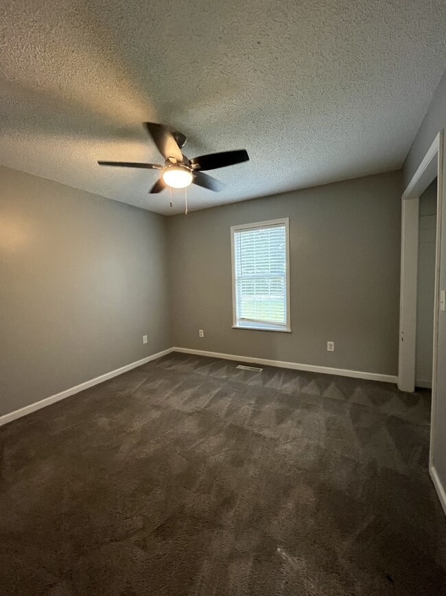 Building Photo - 261 Becks Ln