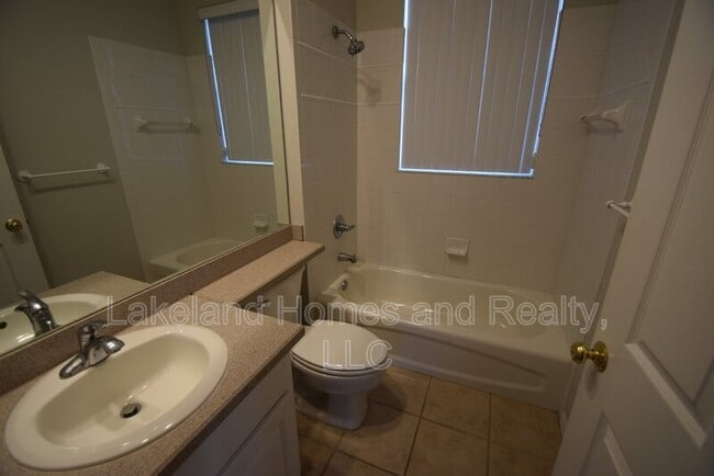 Building Photo - 534 Grasslands Village Cir