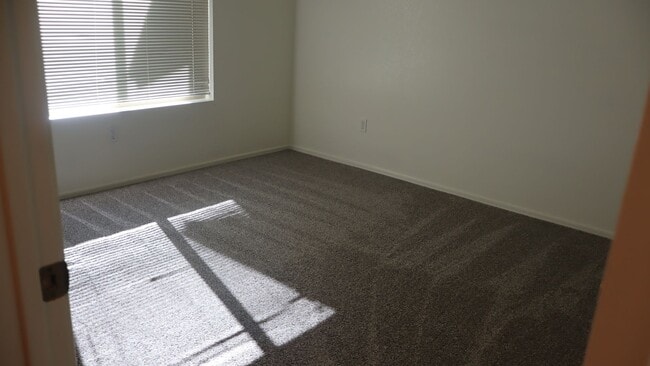 Building Photo - In ground Pool