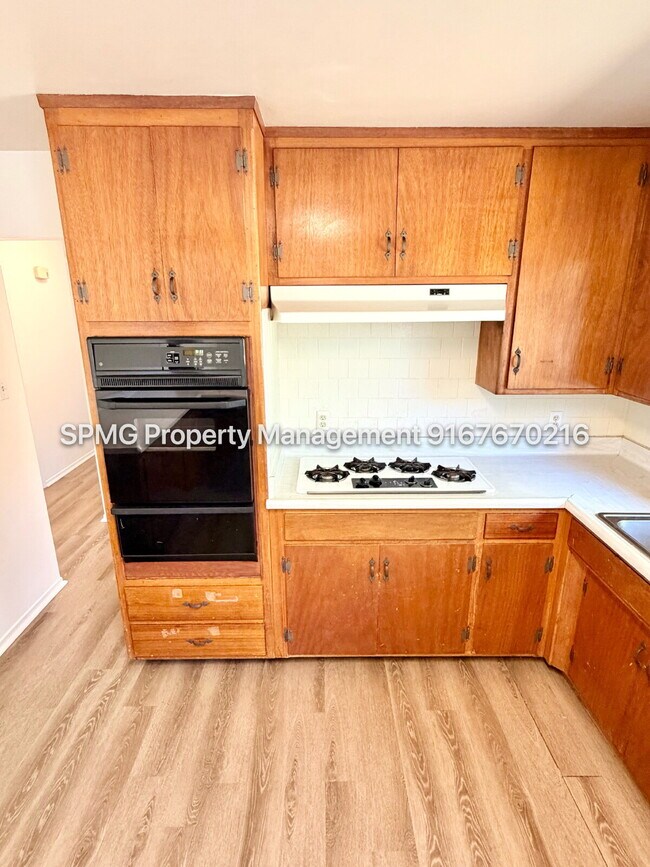 Building Photo - 3 Bedroom Sacramento Rental with Large Yard