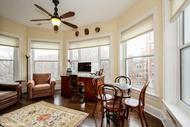 Building Photo - 5120 S Kenwood Ave