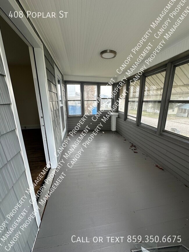Building Photo - 408 Poplar St