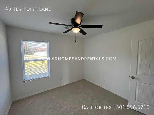 Building Photo - 45 10 Point Ln