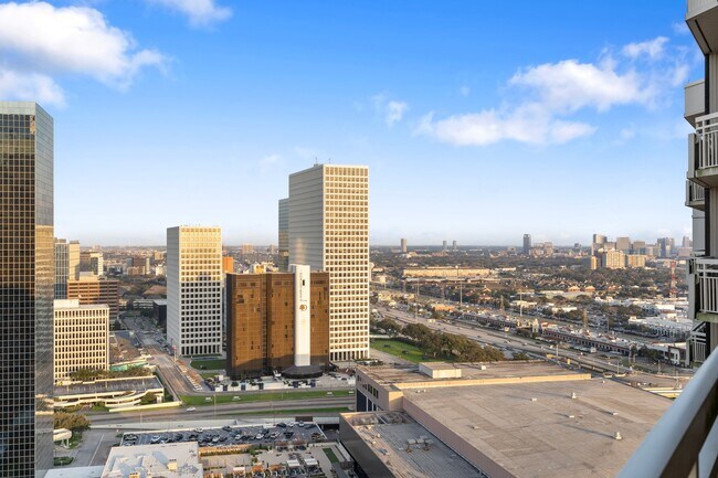 Building Photo - 15 Greenway Plz