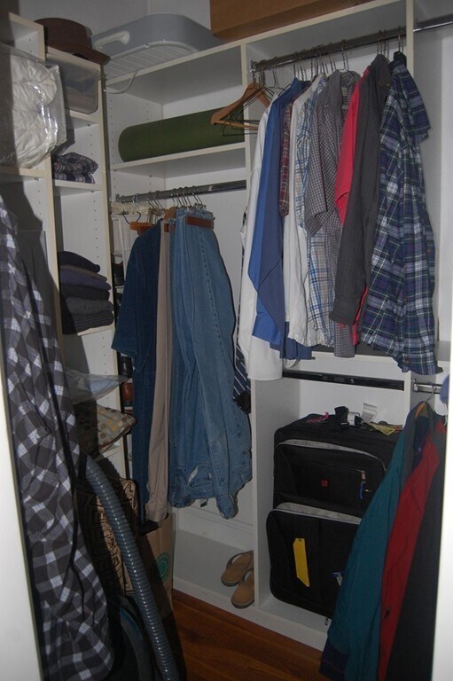 Building Photo - 397 Main St