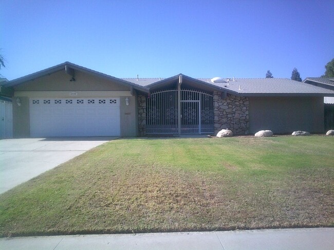 Primary Photo - 6400 Cochran Dr