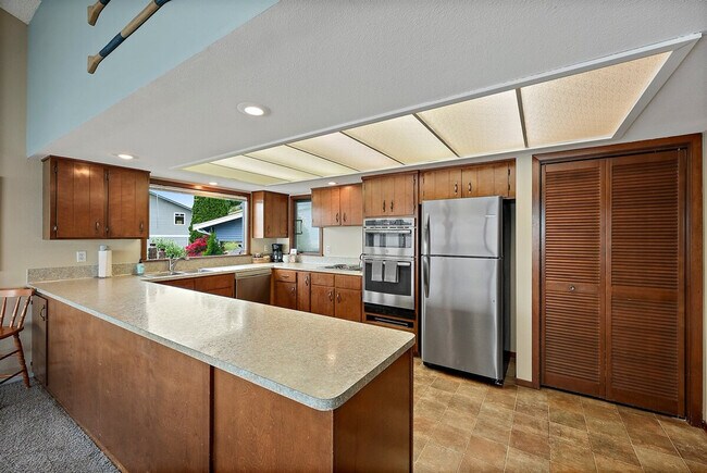 Building Photo - 153 Maple Ln NW