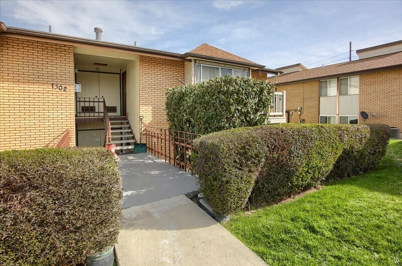 Building Photo - 1302 S 200 W