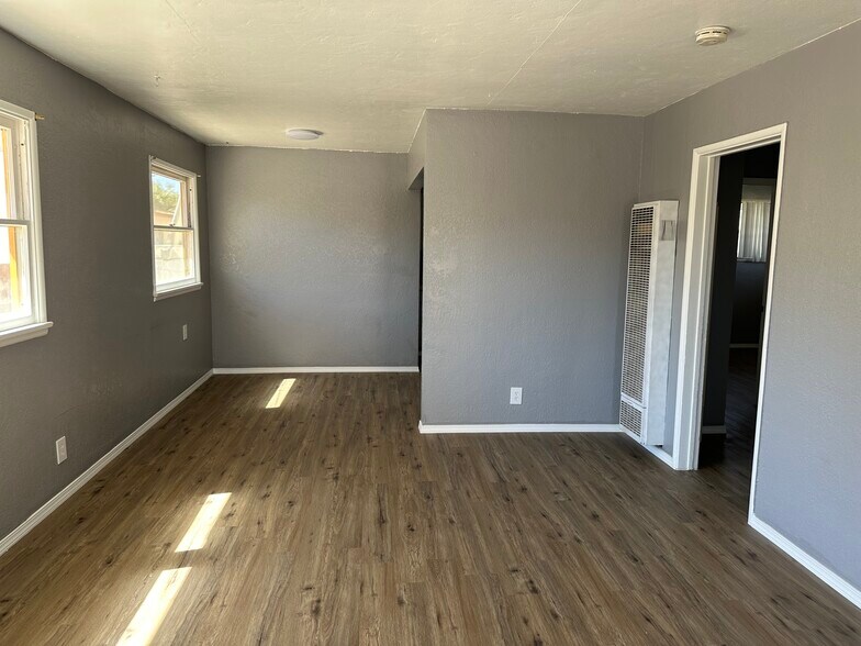 diningroom - 44321 Cedar Ave