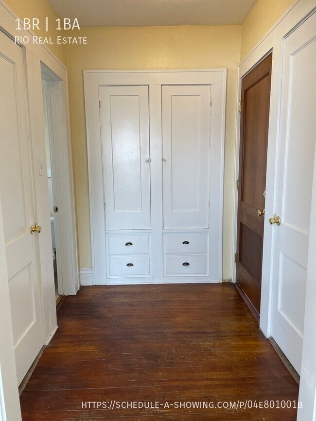 Building Photo - 1469 N Williams St