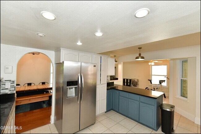 Building Photo - 1857 Ralph Janes Pl