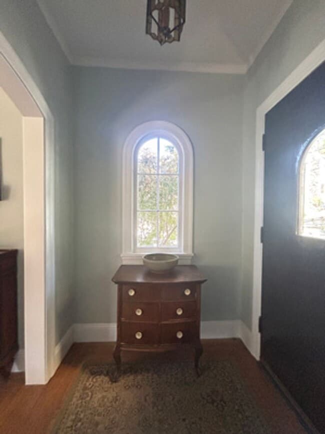 Building Photo - Welcome to this Fully Furnished Crocker Highland Gem!