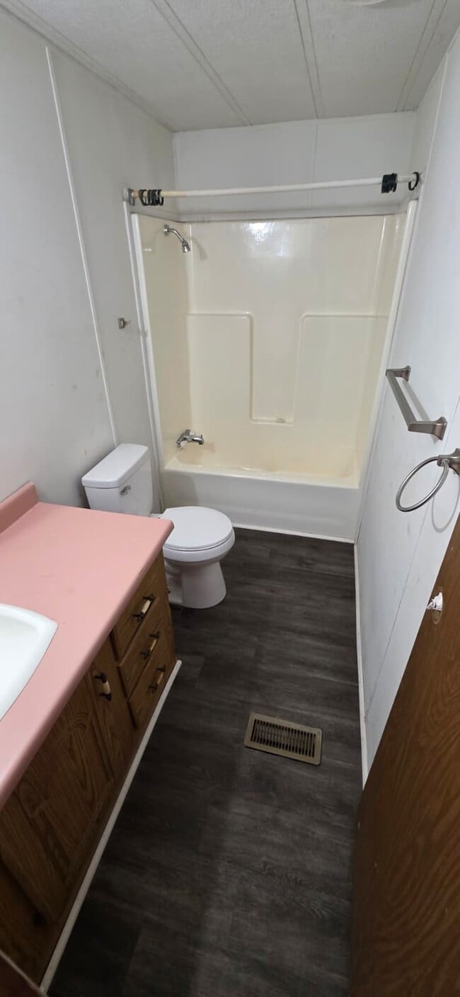 Building Photo - 8364 Cedar St