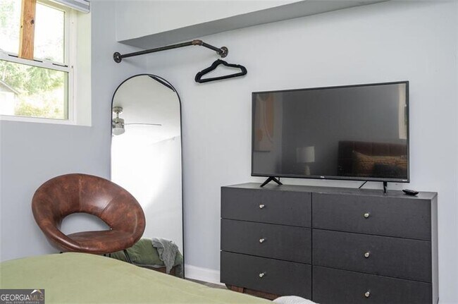 Building Photo - 1778 Flintwood Dr SE