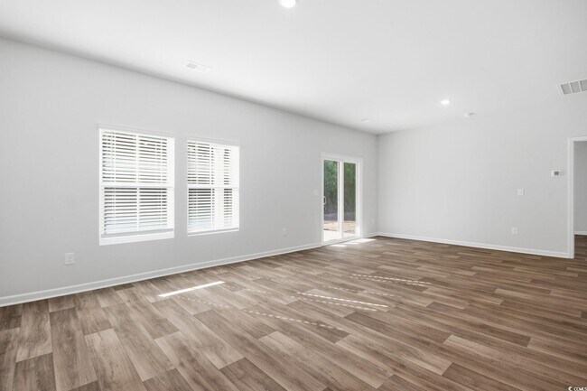 Building Photo - 1121 Tibetan St