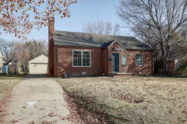 Building Photo - FOR LEASE | Tulsa | 2 Bed, 1 Bath Home - $...