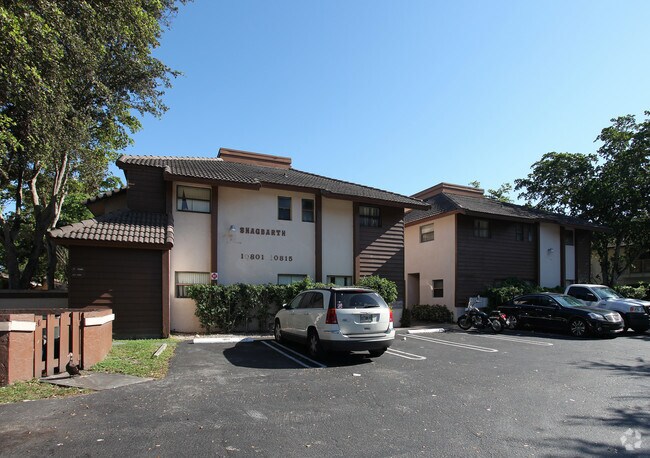 Primary Photo - Royal Palm Townhomes