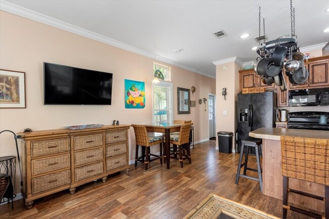 Building Photo - Sunset Harbor at Cow Key Marina 6 month furnished rental