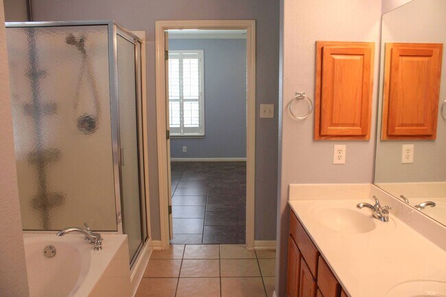 Building Photo - NORTH EAST I.S.D.