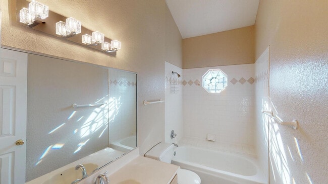 Building Photo - 1108 Coyote Ln