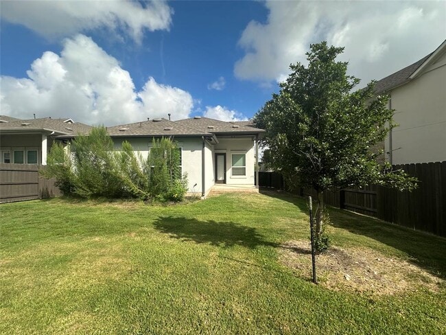 Building Photo - 600 C-Bar Ranch Trl