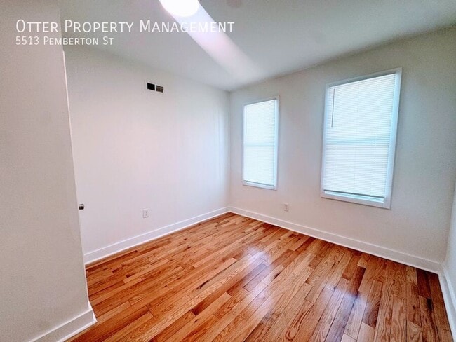 Building Photo - 5513 Pemberton St