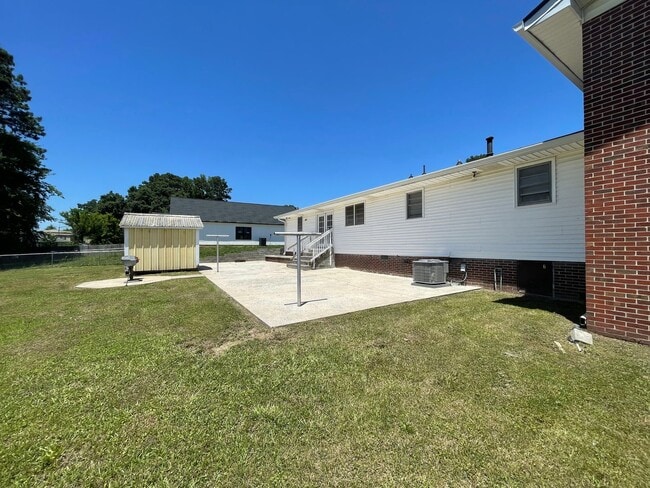 Building Photo - 51 Lyons Dr NW