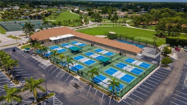Building Photo - 96 Glades Blvd