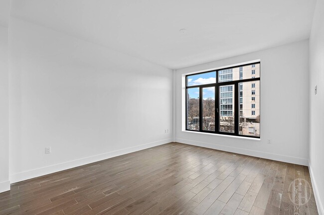 Building Photo - 10 Malcolm X Blvd